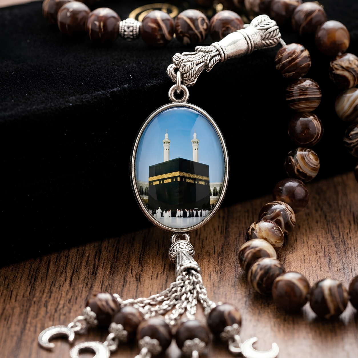 Premium Locket Tasbih – Kaaba & Madina Edition (33 Beads)